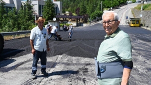 BAŞKAN POSBIYIK, HASTANE YOLUNDA ASFALT MESAİSİNİ YERİNDE DENETLEDİ