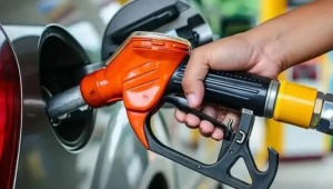 Brent petrol geriledi, akaryakıt fiyatları düştü