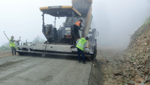 BÜYÜKŞEHİR’DEN YÜKSEK KESİMLERDE YOL SEFERBERLİĞİ
