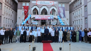 Ferizli Borsa İstanbul Recepbey MTAL Mezunlarını Coşkuyla Uğurladı