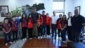 Genç Sporcular Başarılarını Başkan Kocaman’la Paylaştı