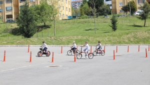 Büyükşehir genç yetenekleri keşfetmek için mahalle mahalle sahaya çıkıyor