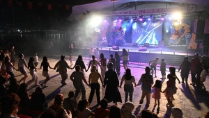 Gamze Tunç Coşturdu, Servet Öztürk Güldürdü