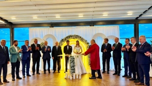 Rize Belediye Başkanı Rahmi Metin'in oğlu Furkan Metin dünya evine girdi