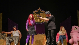 ÜNLÜ SHOW'A BÜYÜK İLGİ