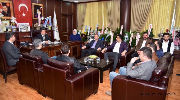 “AK Parti İlçe Teşkilatı’ndan Başkan Sarı’ya Ziyaret”