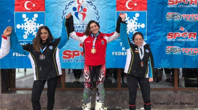 AKUT Spor Kulübü Kar Sporları Branşı sporcularımız sezonu madalyalarla açtılar.