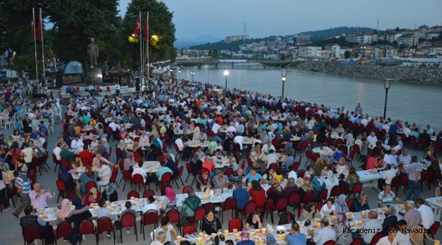 Alaplı Belediyesinden Vatandaşlara iftar