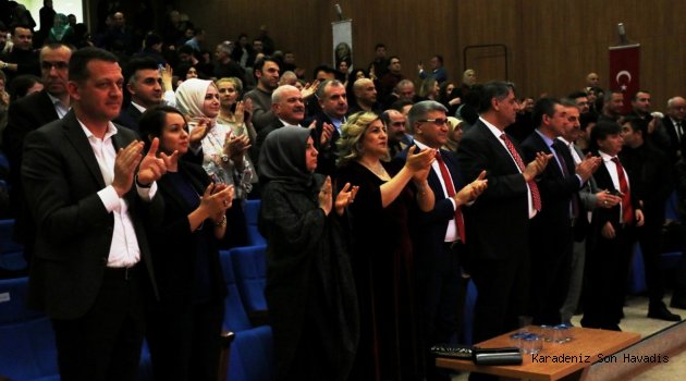 Ankara Türk Dünyası Müzik Topluluğu Ayakta Alkışlandı