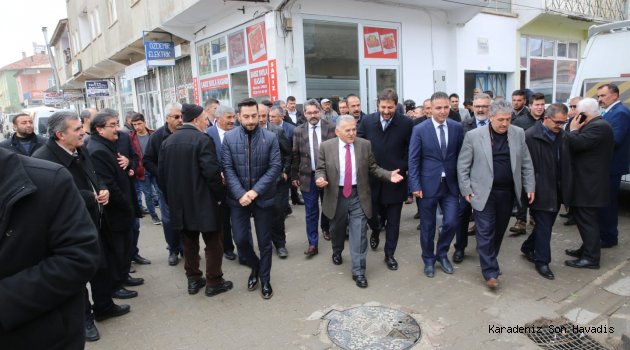 Başkan Memduh Büyükkılıç, ilçe gezilerine devam ediyor
