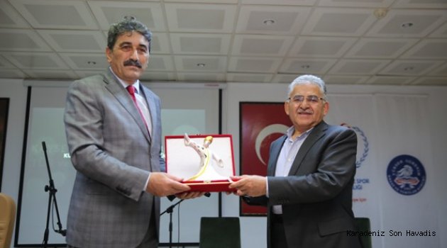 Büyükkılıç, Gönül Elçisi Gençlerle Mevlana'yı Anma Programında Buluştu