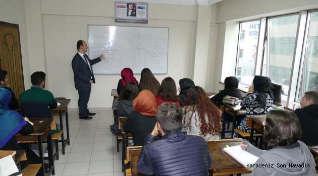 Büyükşehir Belediyesinin ücretsiz dershanesinde eğitime başlandı