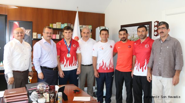 ÇAYKURSPOR GÜREŞ MEMLEKETİNDE’DE ŞAMPİYON