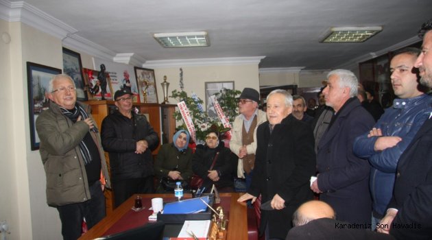 CHP Ereğli Belediye Başkan Adayı Halil Posbıyık’ın ofisine ziyaretçi akını devam ediyor.