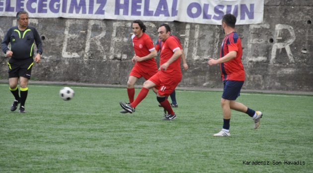 ÇİLEK ŞENLİĞİ FUTBOL VE VOLEYBOL TURNUVALARI..