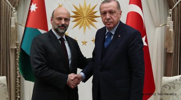 Cumhurbaşkanı Erdoğan, Ürdün Başbakanı ve Savunma Bakanı Al Razzaz’ı kabul etti