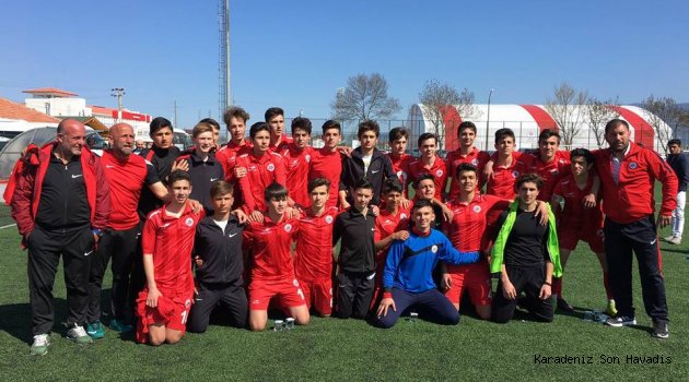 EREĞLİ BELEDİYESPOR FUTBOLDA YARI FİNALEDE