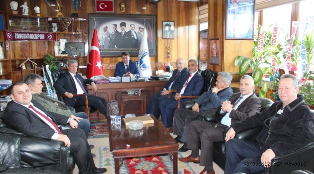 Hüseyin Özbakır Yeşil’i Tebrik Etti