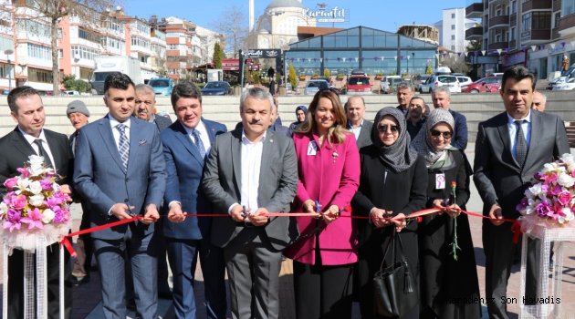 ‘Kadın’ Temalı Sergiye Büyük İlgi