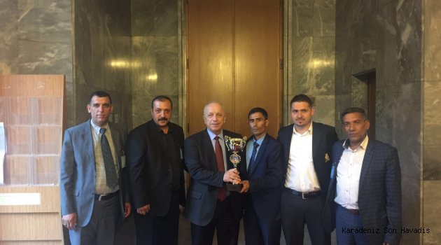 MİİLETVEKİLİ ÖZBAKIR'A ŞAMPİYON ROMANLAR'DAN ZİYARET