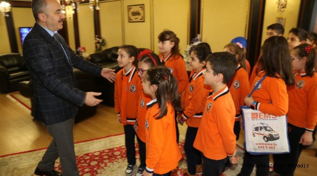 Minik Yüreklerden Rize Belediye Başkanı Metin'e Ziyaret