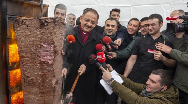 Özhaseki, "Ankara Döneri" dağıttı