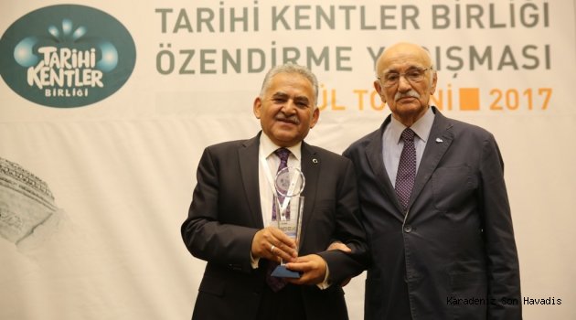 Prof.Dr.METİNSÖZEN’den Başkan Büyükkılıç’a anlamlı ve övgü dolu açıklama