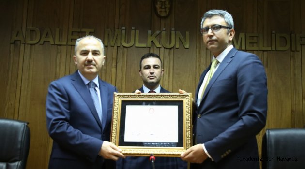 RİZE BELEDİYE BAŞKANI RAHMİ METİN, GÖREVİ DEVRALDI