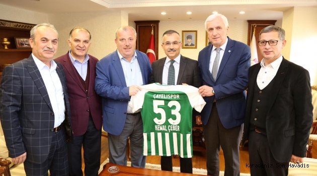 Rize Valisi Kemal Çeber, Çayelispor Yönetimini Kabul Etti