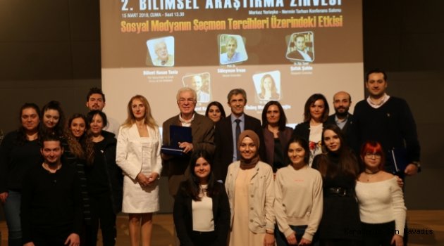 Sosyal medya, seçmen tercihlerini nasıl etkiliyor?