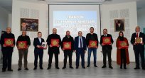 15 Temmuz Şehitleri Anadolu Lisesi Futbol Takımına Vali Ustaoğlu’ndan Teşekkür