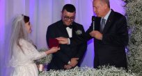 Cumhurbaşkanı Erdoğan, iki düğüne katılarak nikah şahitliği yaptı