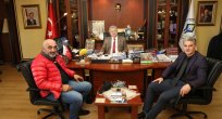 BAŞKAN KASAP’A TURNUVADA KALECİLİK DAVETİ