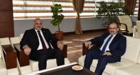 BAŞKAN ZORLUOĞLU’NA İLK ZİYARET VALİ USTAOĞLU’NDAN