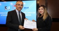Girişimci Kadınlar Sertifikalarını Vali Çeber’in Elinden Aldı
