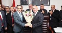 Milliyetçi Hareket Partisinden Çayeli Belediye Başkanı seçilen İsmail Hakkı Çiftçi göreve başladı.