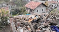 Tehlike Arz Eden İki Yapının Yıkımı Tamamlandı