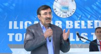 "Türkiye'de bayrak inmeyecek, ezan susmayacak"