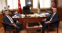 Vali Bektaş'dan, Belediye Başkanı Alan'a 'hayırlı olsun' ziyareti