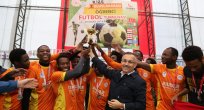 Vali Çeber, 2. Uluslararası Öğrenci Futbol Turnuvası Final Maçını İzledi