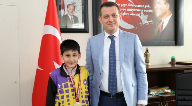 Türkiye Birincisi Emir Çınar, Ürkmezer’i Ziyaret Etti
