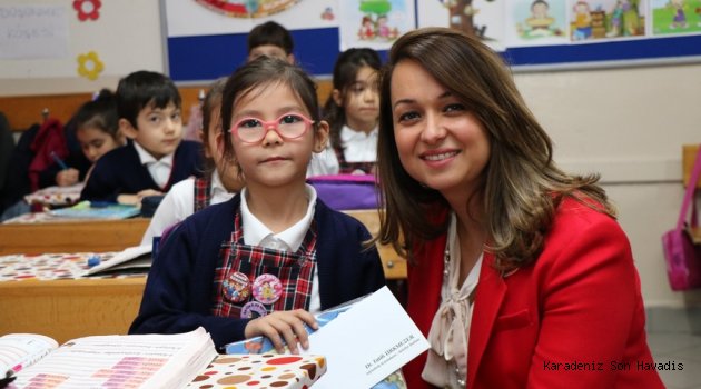 Ürkmezer’den Miniklere Kitap Seti