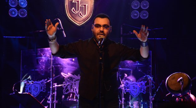 YAŞAR'DAN UNUTULMAZ KONSER