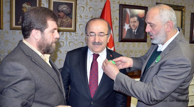 Yeşilay Trabzon Şube Başkanı Boz'dan Başkan Gümrükçüoğlu'na Ziyaret‏